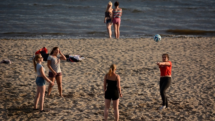 Sepak Bola Pantai Khas Brasil Semakin Populer